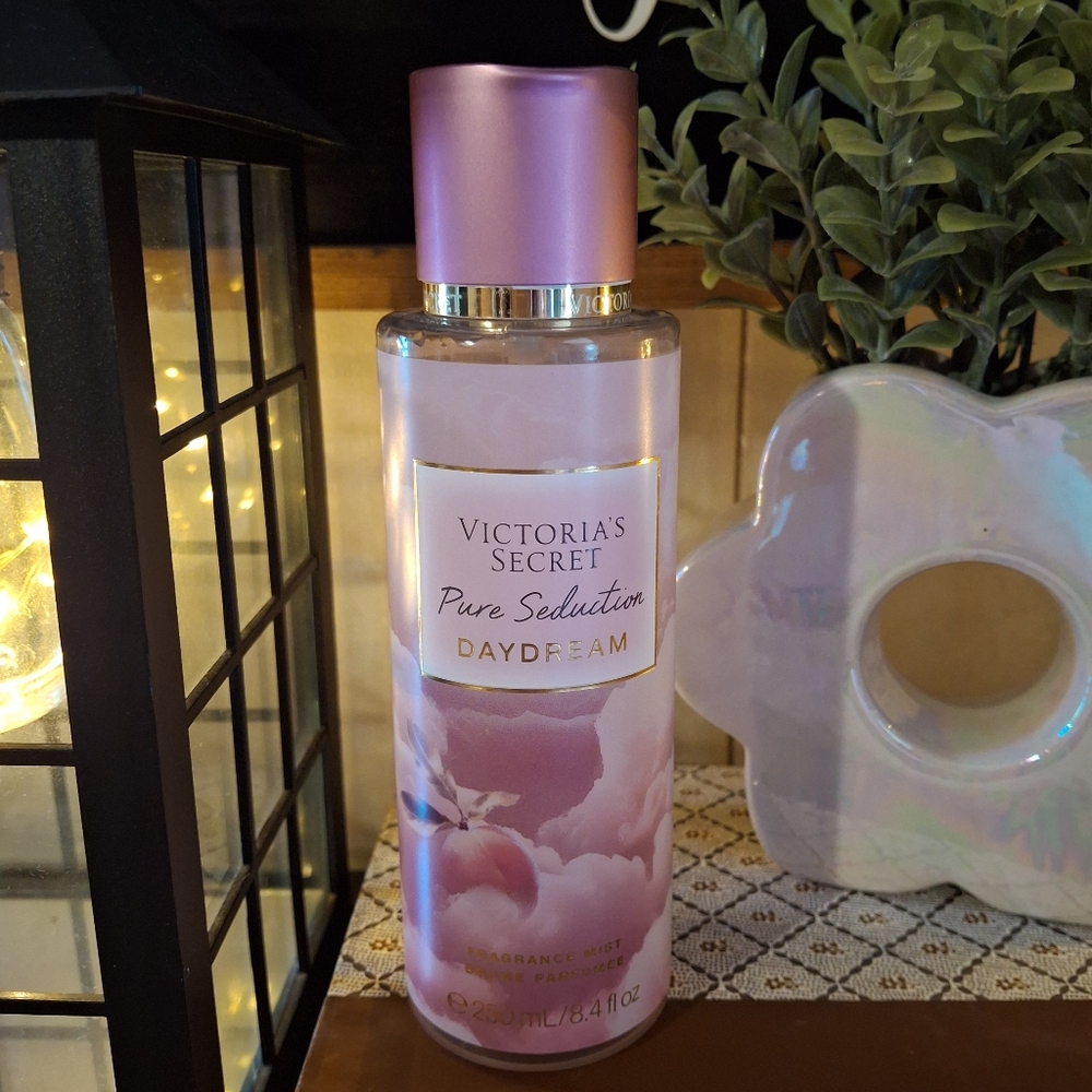 VS Pure Seduction Daydream Body Mist ☁️